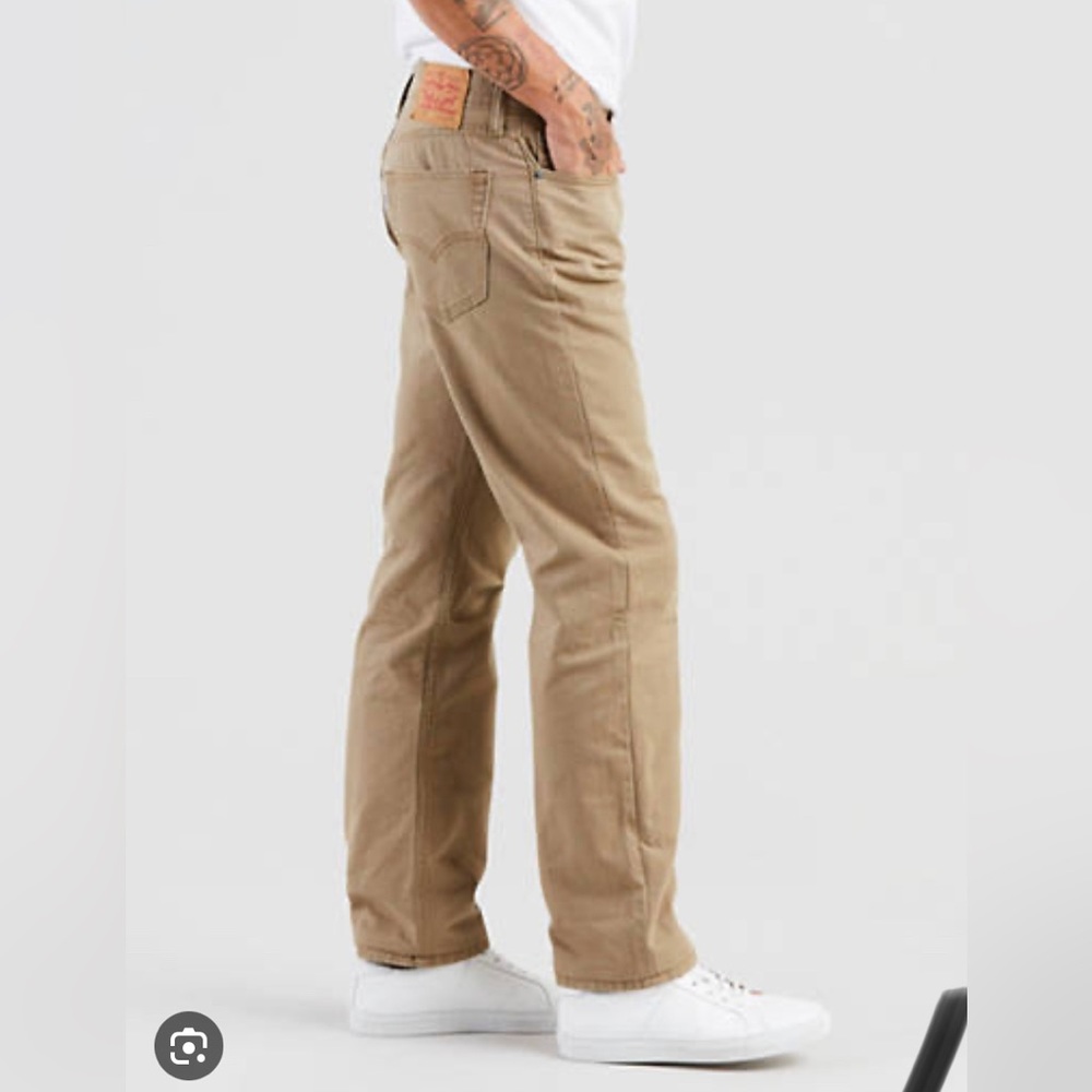 Levi’s 514 khaki jeans